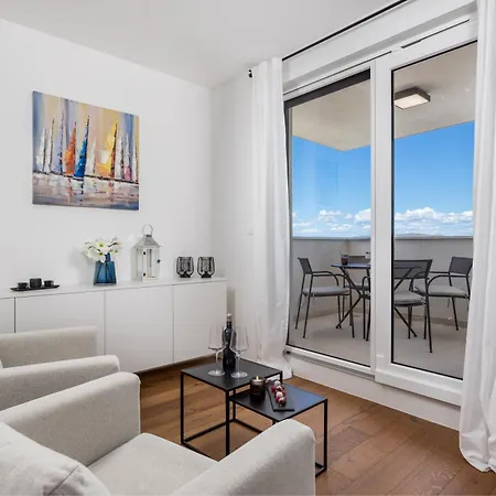 Luxury Mon Soleil 2 * מורטר