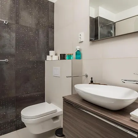 Luxury Mon Soleil 2 דירה מורטר