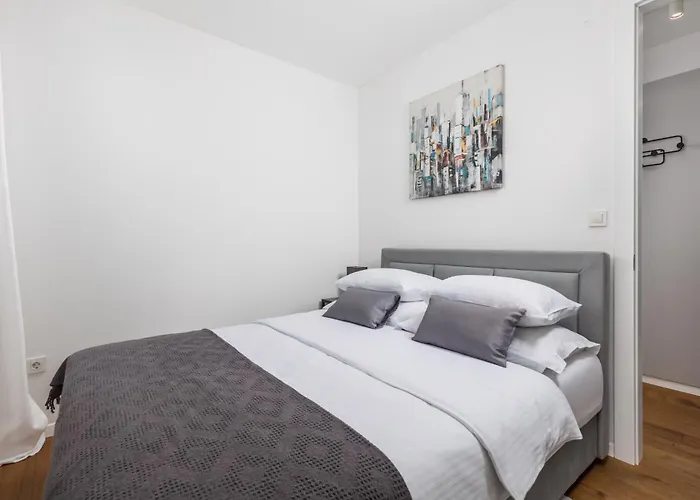 Luxury Mon Soleil 2 *